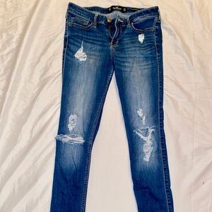 Hollister high wasted distressed skinny jeans